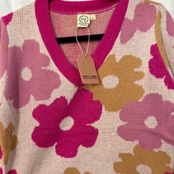 SOUTHERN GRACE Dazed For Days Floral V Neck Sweater in Pink Beige Small 4/6 - Picture 10 of 10